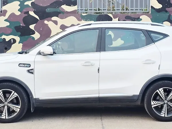 MG ZS EV Exclusive [2020-2021] - Photo 6