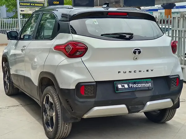 Tata Punch EV Empowered Plus S long Range 7.2 Fast Charger - Photo 8