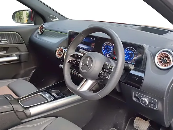 Mercedes-Benz EQA 250 Plus - Photo 7