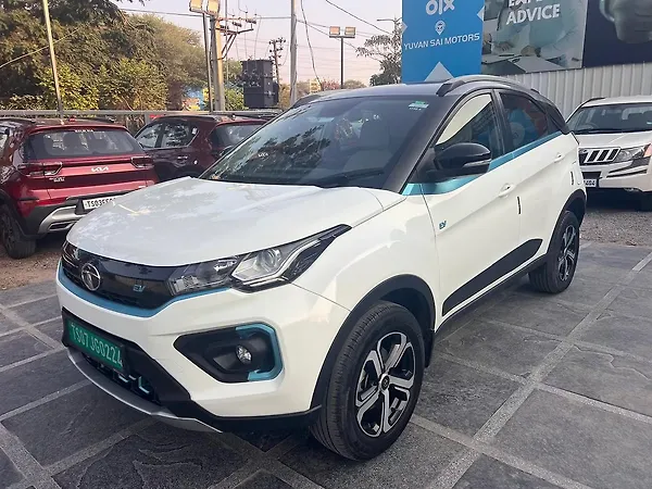 Tata Nexon EV XZ Plus LUX - Photo 4