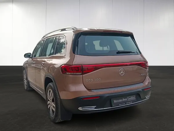 Mercedes-Benz EQB 300 4MATIC - Photo 4