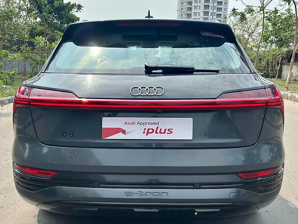 Audi Q8 e-tron 55 - Photo 3