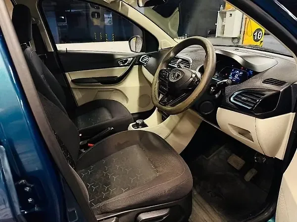 Tata Tigor EV XZ Plus 26.0 kWh - Photo 7