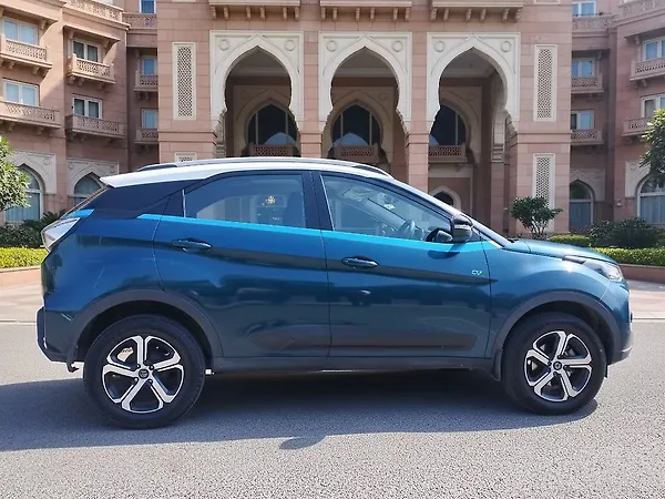 Tata Nexon EV XZ Plus - Photo 4