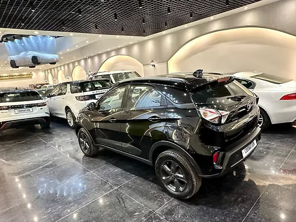 Tata Nexon EV XZ Plus Dark Edition - Photo 5