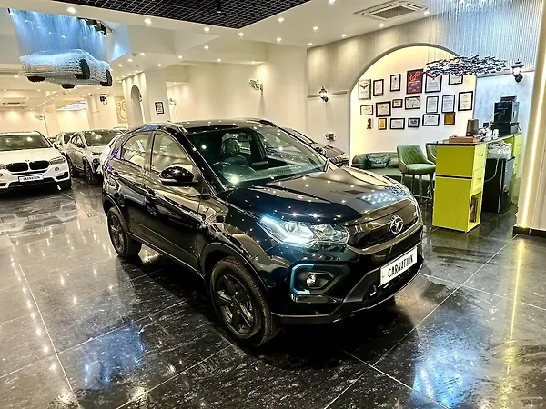 Tata Nexon EV XZ Plus Dark Edition - Photo 8