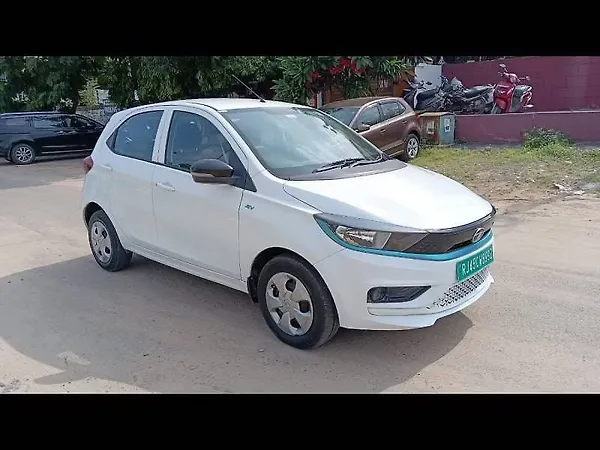 Tata Tiago EV XT Long Range [2022-2025] - Photo 3