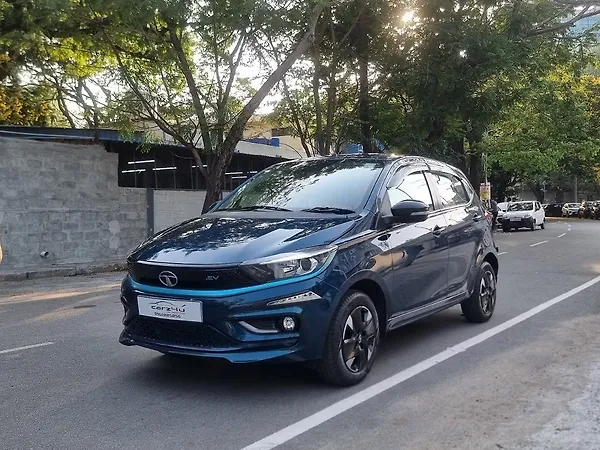 Tata Tiago EV XZ Plus Long Range [2022-2025] - Photo 3