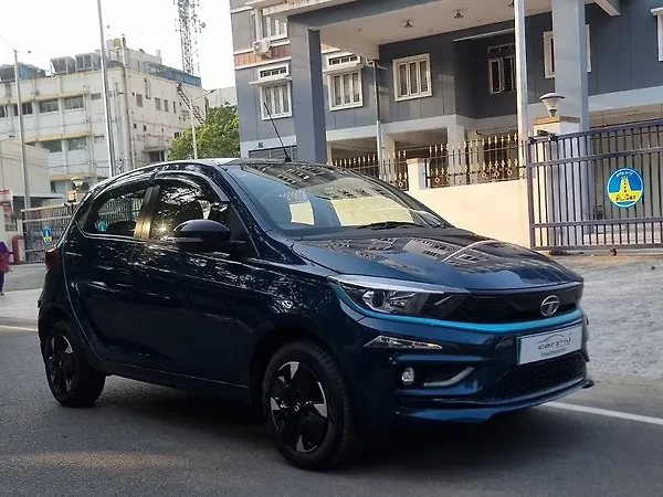 Tata Tiago EV XZ Plus Long Range [2022-2025] - Photo 4