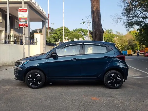Tata Tiago EV XZ Plus Long Range [2022-2025] - Photo 6