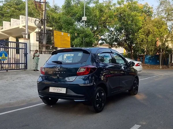 Tata Tiago EV XZ Plus Long Range [2022-2025] - Photo 8