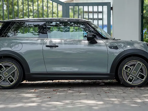 Mini Cooper SE Charged Edition - Photo 8