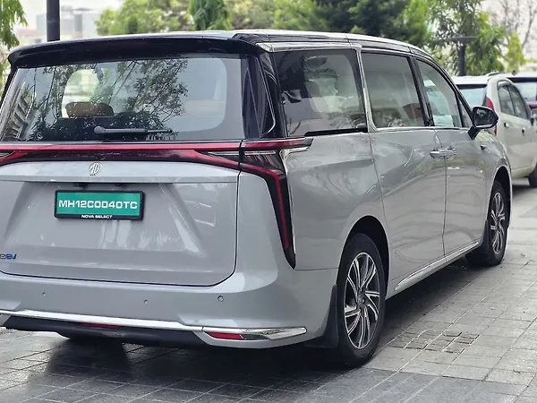 MG M9 EV Presidential Limo 90.0 kWh - Photo 6