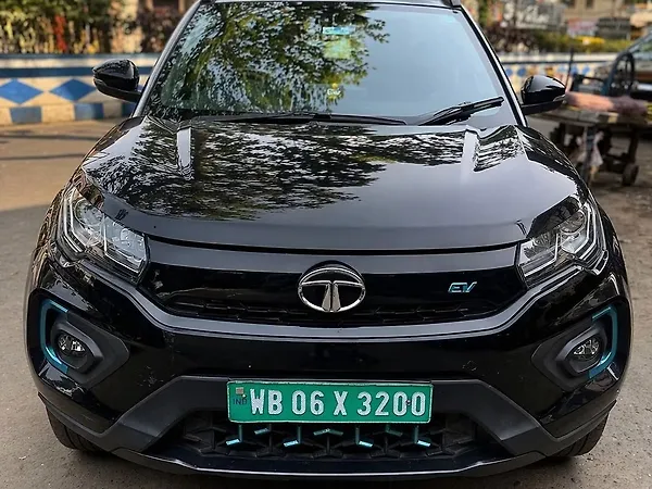 Tata Nexon EV XZ Plus Dark Edition - Photo 3