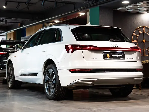 Audi e-tron 55 [2021-2024] - Photo 5