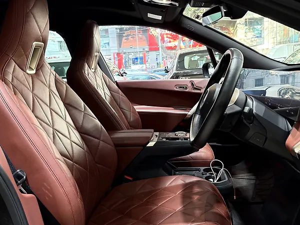 BMW iX xDrive 40 - Photo 5