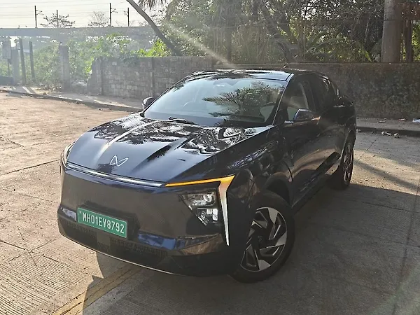 Mahindra XEV 9e Pack Three 79.0 kWh 11.2kW Charger - Photo 3