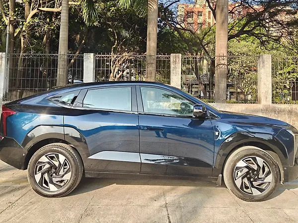 Mahindra XEV 9e Pack Three 79.0 kWh 11.2kW Charger - Photo 5