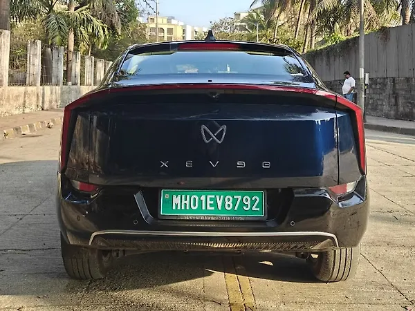 Mahindra XEV 9e Pack Three 79.0 kWh 11.2kW Charger - Photo 7