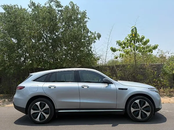 Mercedes-Benz EQC 400 4MATIC - Photo 4
