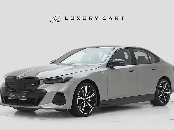 BMW i5 M60 xDrive - Photo 2