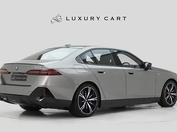 BMW i5 M60 xDrive - Photo 6