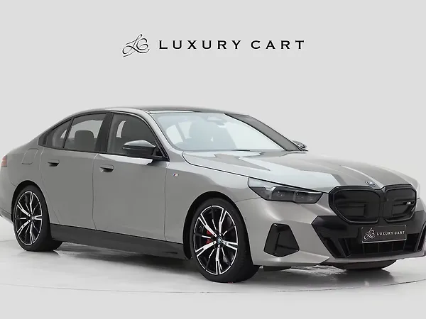 BMW i5 M60 xDrive - Photo 8