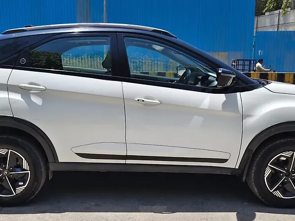 Tata Nexon EV Empowered Plus Long Range - Photo 7