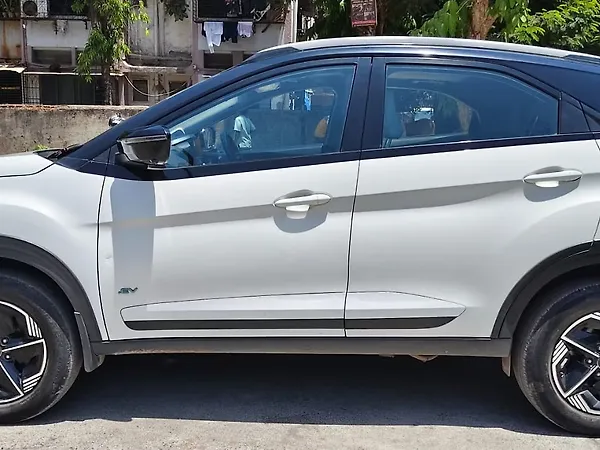 Tata Nexon EV Empowered Plus Long Range - Photo 8