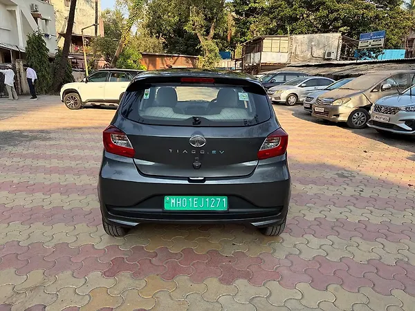 Tata Tiago EV XZ Plus Tech LUX Long Range [2022-2025] - Photo 7