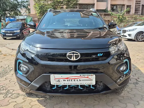 Tata Nexon EV XZ Plus Dark Edition - Photo 2