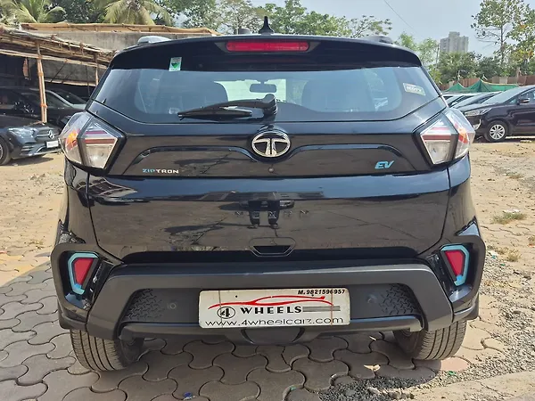 Tata Nexon EV XZ Plus Dark Edition - Photo 5