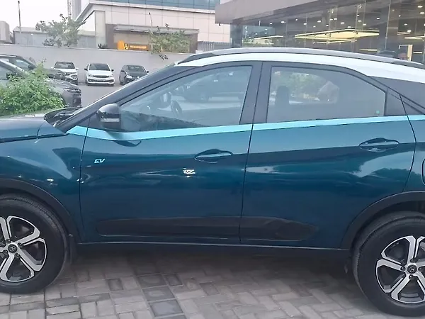 Tata Nexon EV XZ Plus - Photo 5