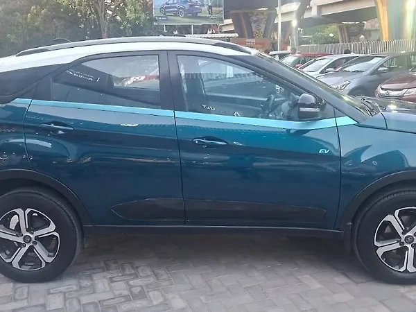 Tata Nexon EV XZ Plus - Photo 6