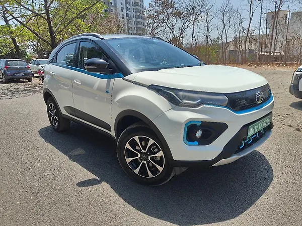 Tata Nexon EV XZ Plus - Photo 3