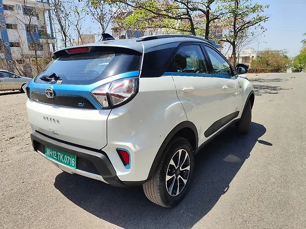 Tata Nexon EV XZ Plus - Photo 4