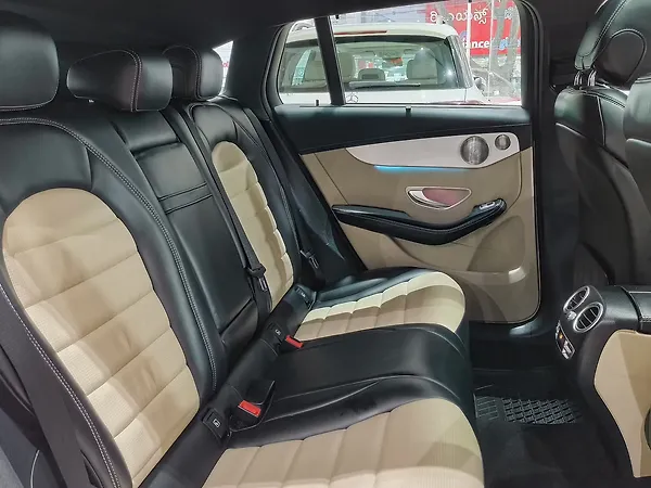 Mercedes-Benz EQC 400 4MATIC - Photo 4