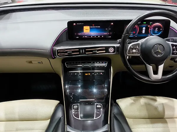 Mercedes-Benz EQC 400 4MATIC - Photo 6