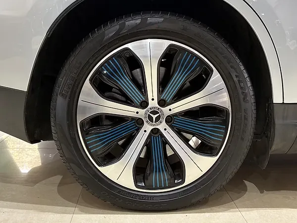 Mercedes-Benz EQC 400 4MATIC - Photo 5