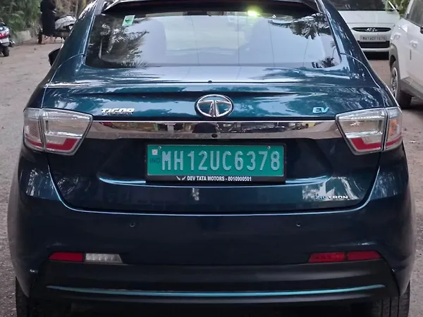 Tata Tiago EV XZ Plus Long Range Fast Charger [2022-2025] - Photo 5