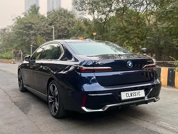 BMW i7 eDrive50 M Sport - Photo 6