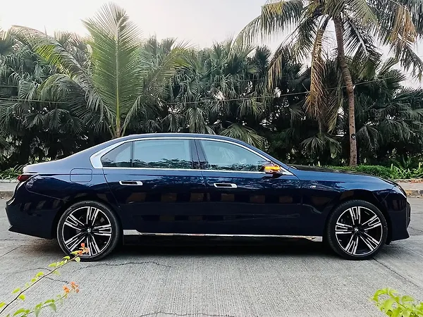 BMW i7 eDrive50 M Sport - Photo 8