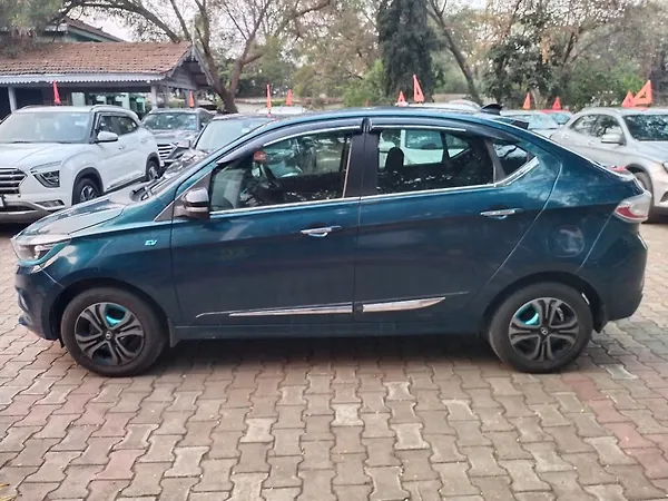 Tata Tiago EV XZ Plus Long Range [2022-2025] - Photo 6