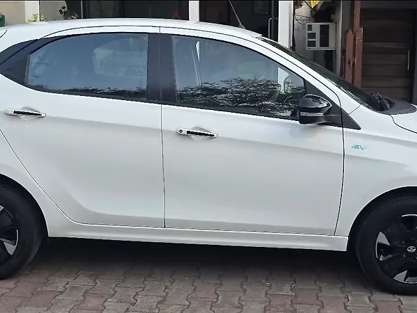 Tata Tiago EV XZ Plus Long Range [2022-2025] - Photo 3