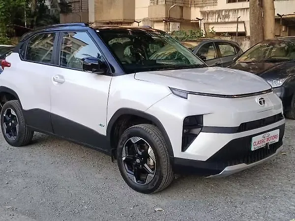 Tata Punch EV Empowered Plus Long Range 3.3 - Photo 5