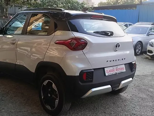 Tata Punch EV Empowered Plus Long Range 3.3 - Photo 8
