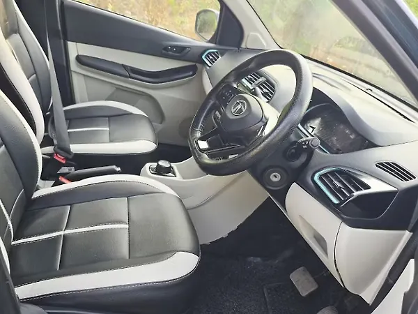 Tata Tiago EV XT Long Range [2022-2025] - Photo 8