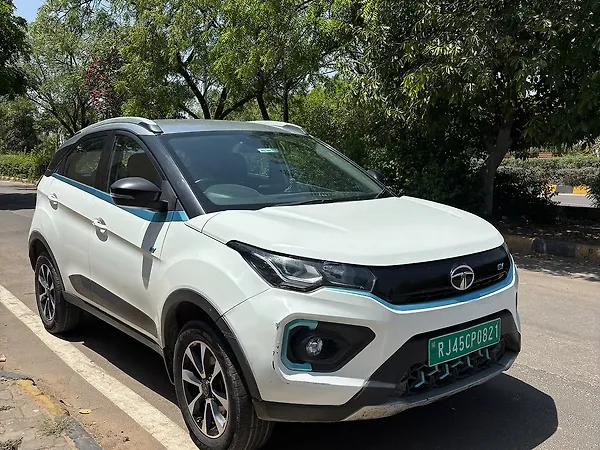 Tata Nexon EV XZ Plus - Photo 3