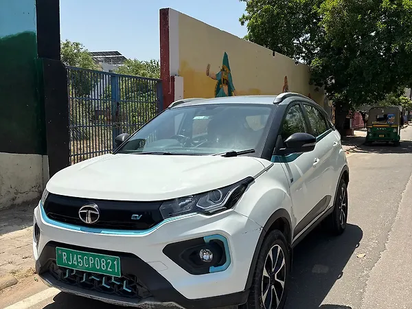 Tata Nexon EV XZ Plus - Photo 4