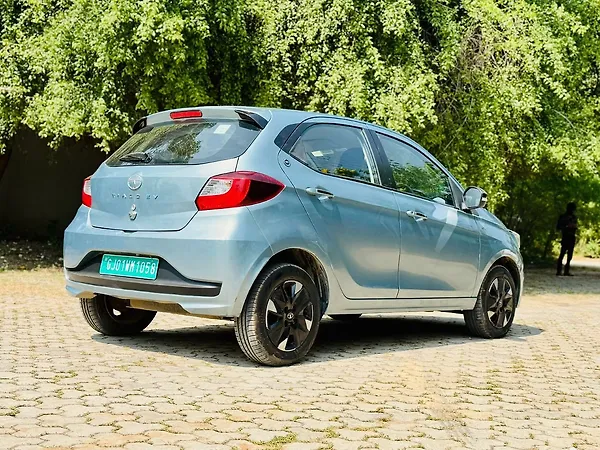 Tata Tiago EV XZ Plus Long Range Fast Charger [2022-2025] - Photo 6